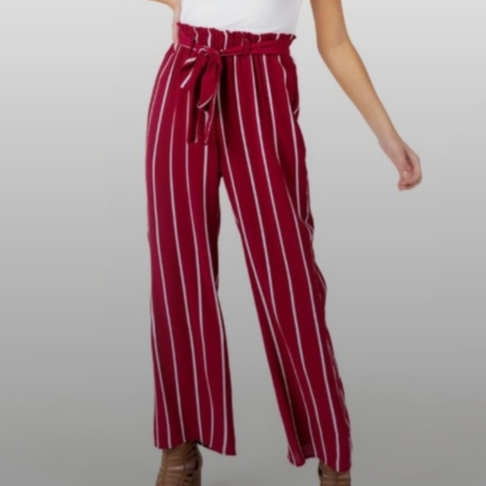 NWOT! Francesca’s Jace Printed Jumpsuit SIZE: XS - Picture 4 of 6